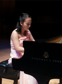 Concerts, May 13, 2022, 05/13/2022, Piano works by J.S. Bach and Schumann