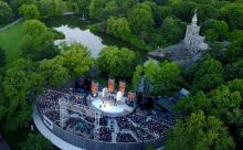 Plays, June 09, 2023, 06/09/2023, Hamlet: A Riveting, Present-Day Take on Shakespeare
