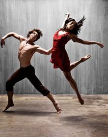 Dance Performances, October 03, 2014, 10/03/2014, Works by established and merging choreographers