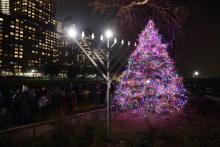 Festivals, December 04, 2025, 12/04/2025, Holiday Lights Festivities (Carol Singing, Food, & A Visit from Santa)